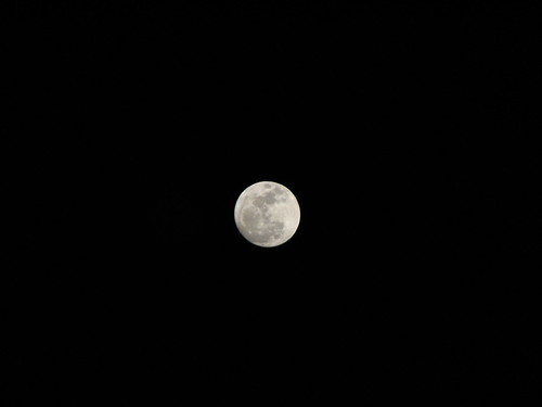 moon 3-18-2011 6-35-32 PM