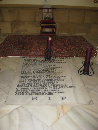 Lapidario dedicado a los muertos de "derechas". Porcuna