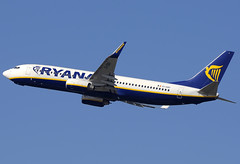 Ryanair B737-8AS EI-EBV GRO 06/03/2011