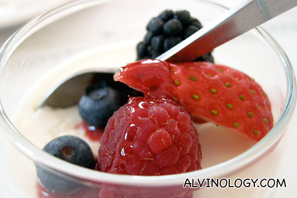 Fresh panna cotta with compote of berries