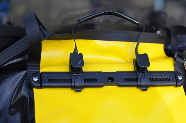 KLICKfix Bag Front To Handlebars Essential Handlebar Bag Attack Klick-Fix 7l Black 30 