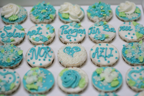 cupcakes-syafa-hantaran-rose-biru