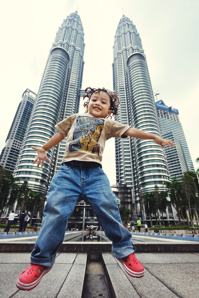 Jumping | KLCC | Petronas Twin Tower
