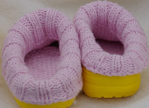 Clog liners adult size 8 pink lliner, yellow clog  back view