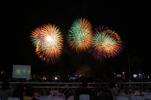 Pyromusical 2011 Fireworks SM Mall of Asia Spain vs Korea (76)