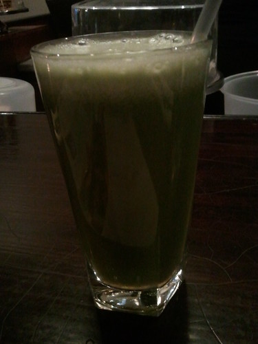 Fresh green juice from Blossom