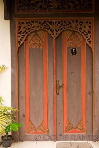 Indonesia - Solo Cakra Red & Brown Door