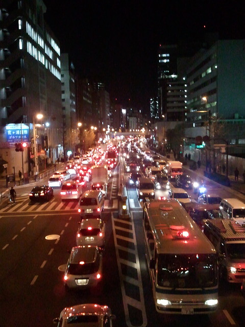 深夜の大渋滞。@田町 