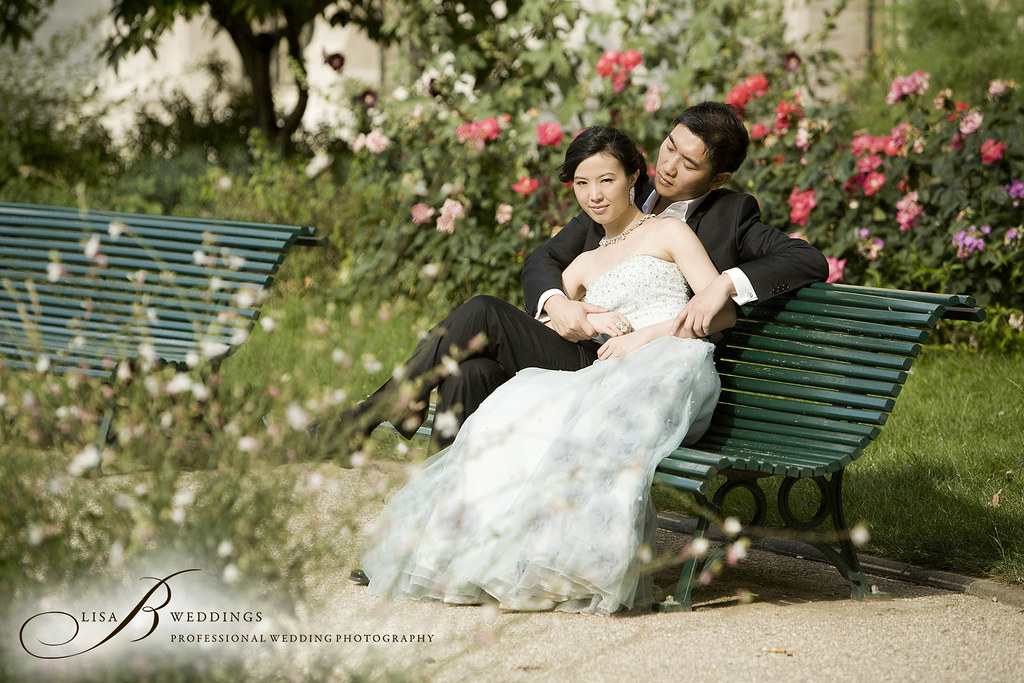 Here is a pre wedding photo in paris