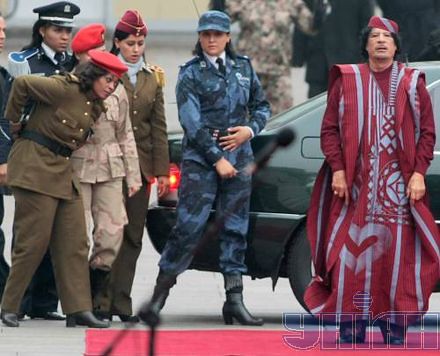gaddafi_female_bodyguards2
