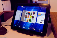 HP kills TouchPad, may spin off PC business