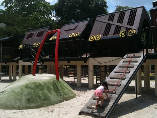 tiong bahru park, the playground