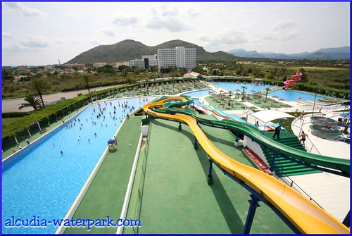 Alcudia Waterpark's Parallel Slides