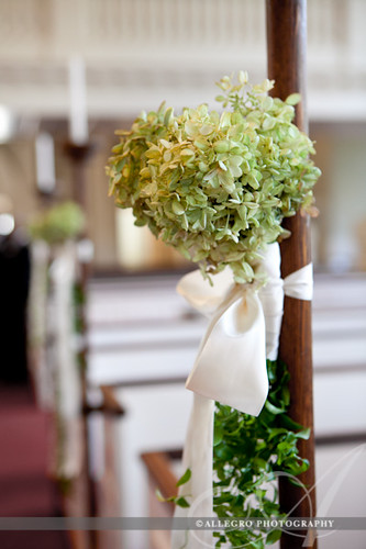 ica-wedding-boston-ma-waterfront-details- harvard memorial church aisle flowers
