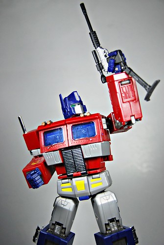 iGear's PP-01 Faith Leader aka Optimus Prime