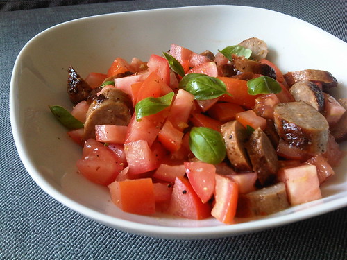 Tomato salad with sausages