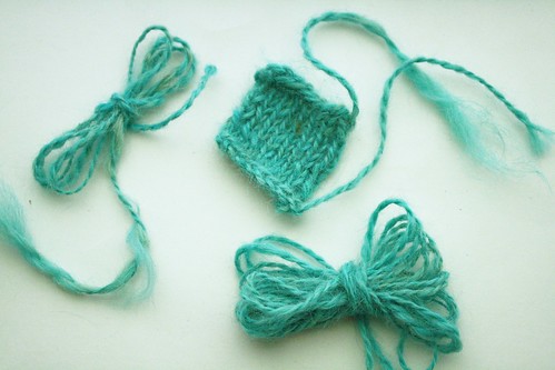 Sampling the alpaca fiber & yarn