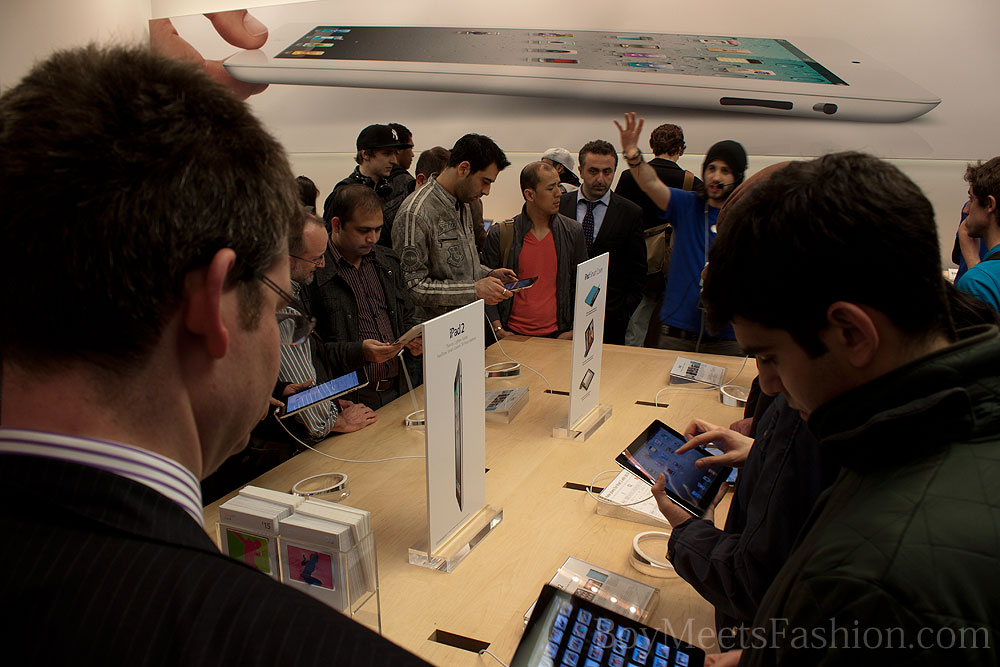 iPad 2 UK launch day at the Apple store, Regent Street