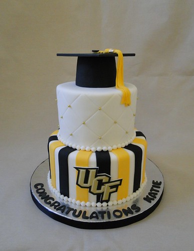 UCF Graduation cake 