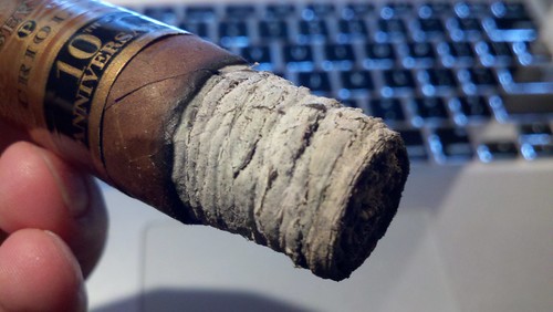 Wish all cigars burned this well. @PerdomoCigars 10th Anniversary Criollo