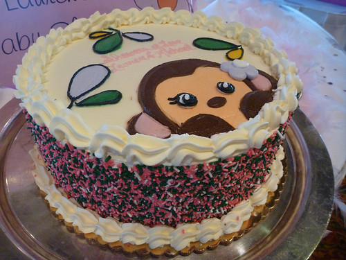 monkey cake with whipped cream frosting (yum)