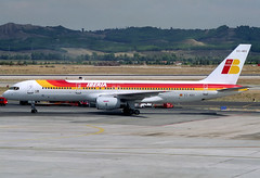 Iberia B757-256 EC-421 MAD 22/09/1993