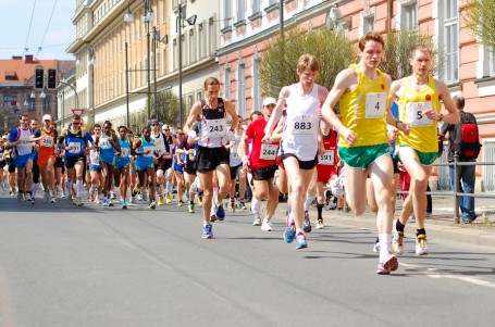 Mistrovství ČR v půlmaratonu: Favority Kreisinger a Kamínková