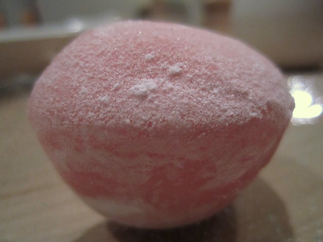 strawberry mochi ice cream at soto