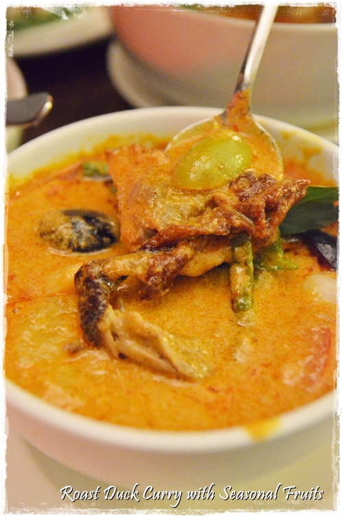 Roast Duck Curry with Fruits