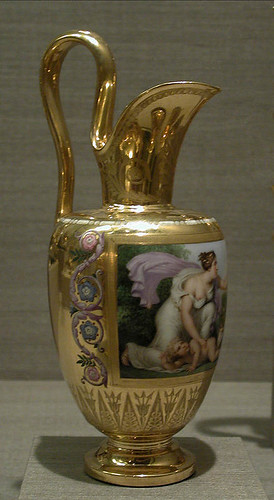 006-Milk Jug –jarra de leche etrusca-Porcelana de Sevres 1813-Decorador Étienne-Charles Le Guay-© 2000–2010 The Metropolitan Museum of Art