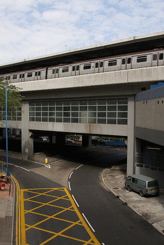 Kwun Tong station: underground road, a roundabout, the station concourse, then the platforms