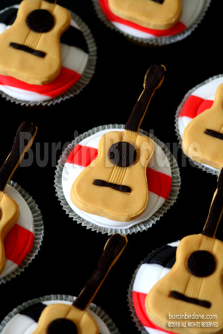 Gitar Cupcake