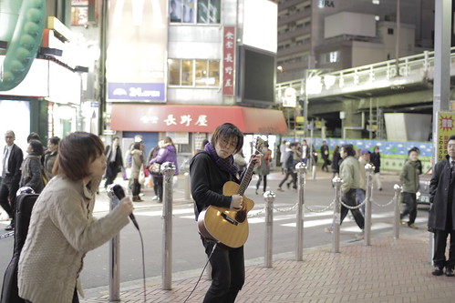 Junko Kamata performing (with guitarist/ producer Imagawa Shun) 3