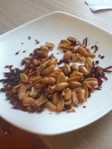 2011-01-09 - Snack - 02 - Chilli pepper peanuts plate