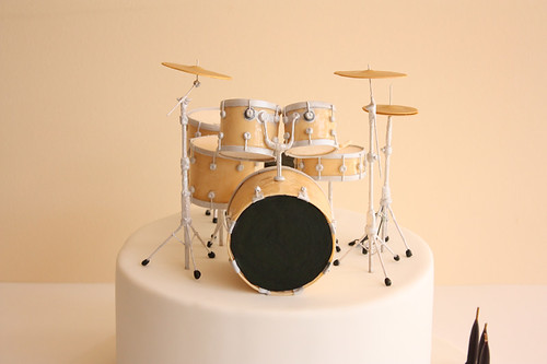 Birthday Cake Kits. Drum kit birthday cake detail