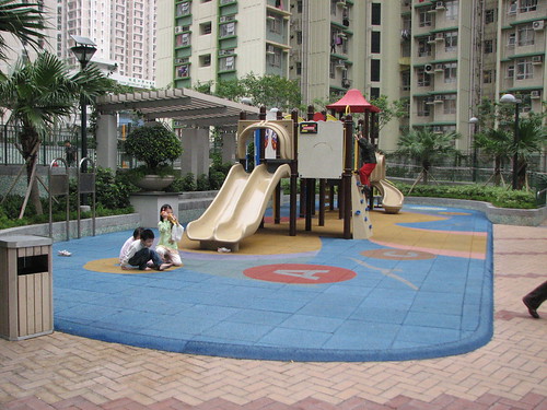 小童遊樂場，也將因為工程變得廢氣噪音遊樂場
