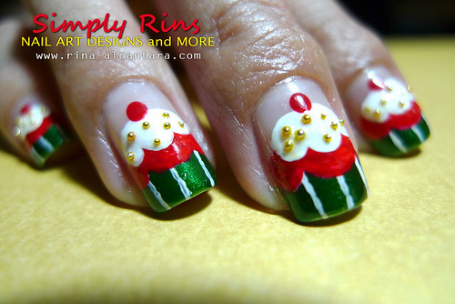 Christmas Nail Art Cupcakes 05