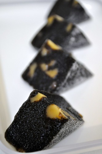black sesame mochi