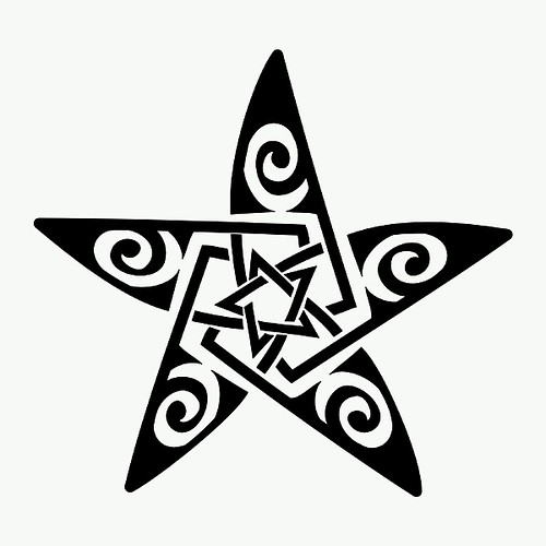 Maori-celtic-star-tattoo