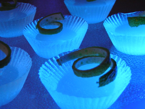 bLimey- gelatin shots that glow!