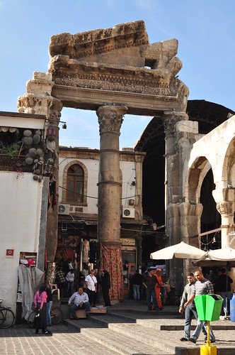 Roman columns right in front of the famous Umayyad mosque ? [Damascus, Syria]