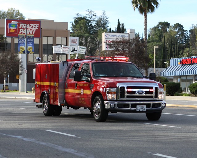 road county ca street red ford truck fire la losangeles f paramedic 68 fmc superduty lacofd servicebody