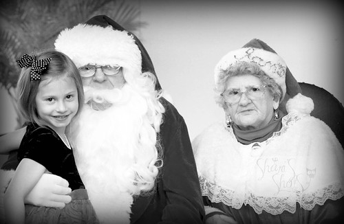 Hannah Santa "Mrs. Clause" December 2010 "6 years old"