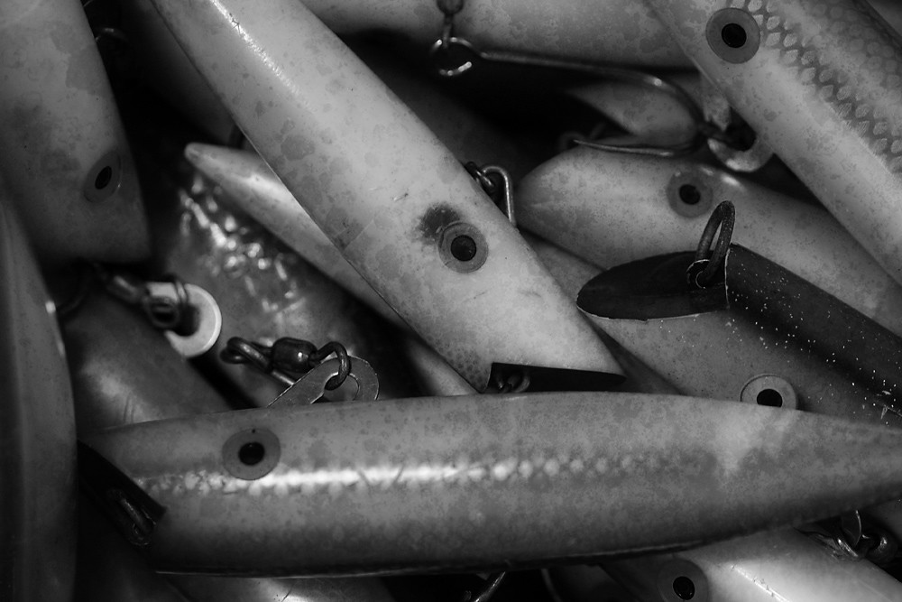 B&W 27/28:  Lures