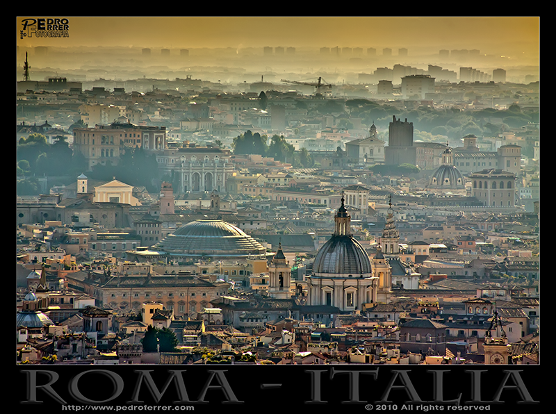 Roma - El Panteón en la niebla