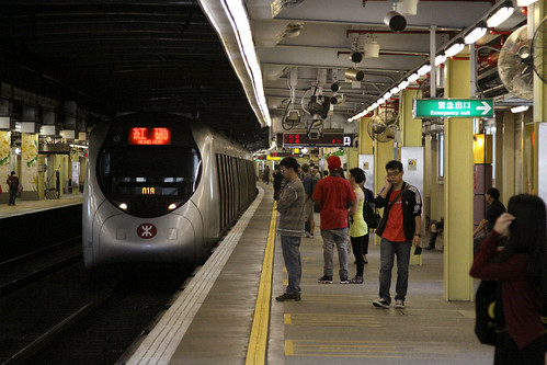 SP1900 arriving into the platform