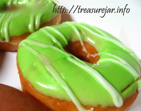 Green Iced Sting Krispy Kreme