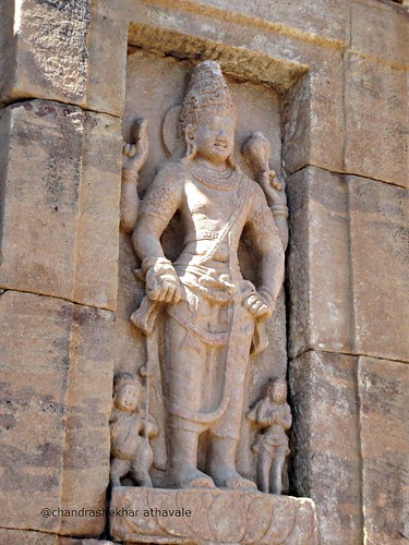 Vishnu outside wall Virupaksha temple
