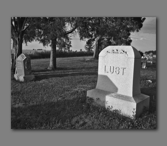 humorous anti Valentine's Day pair of TWO note cards done in gothic black and white of Lust's gravestone