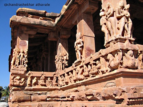 Decorative pillars Drg temple